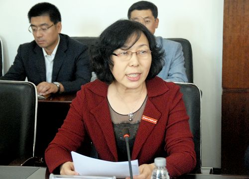 会议由校党委副书记姚风祯主持