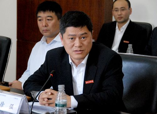 上海校友会会长徐强作工作经验交流