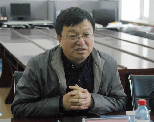 KY.COM开云体育(中国)科技公司党委副书记陈亚平代表学校向来访同仁表示欢迎
