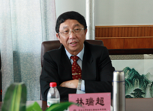 林瑞超院士与佳木斯学院教师进行座谈