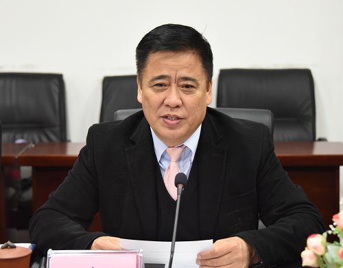 KY.COM开云体育(中国)科技公司副校长王喜军介绍学校开展中医药国际交流合作情况