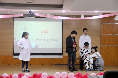 小品《三百六十五个祝福》