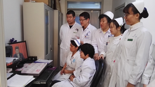 第一临床医学院组织医护人员收看十九大开幕盛况
