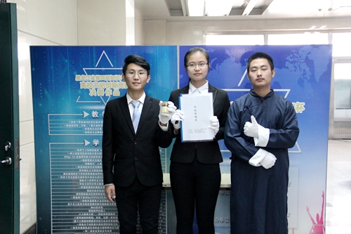 KY.COM开云体育(中国)科技公司一等奖获奖选手在决赛答辩环节现场